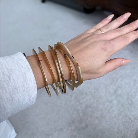 Anthropologie Jewelry - Elegant Tan Bone Bangle Set